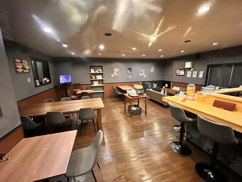 Neene table | 飲食店